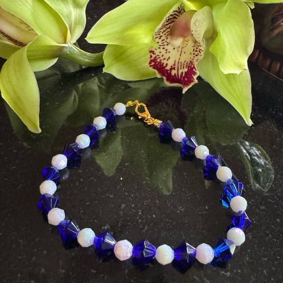 New Elegant Blue and White Beaded Bracelet / Anklet - Picture 1 of 3